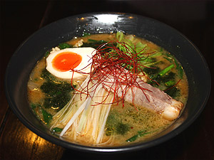 笑楽亭 ニラ味噌麺