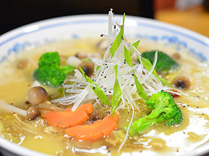 頑固麺飯魂 気むずかし家 信州きのこづくし鶏そば